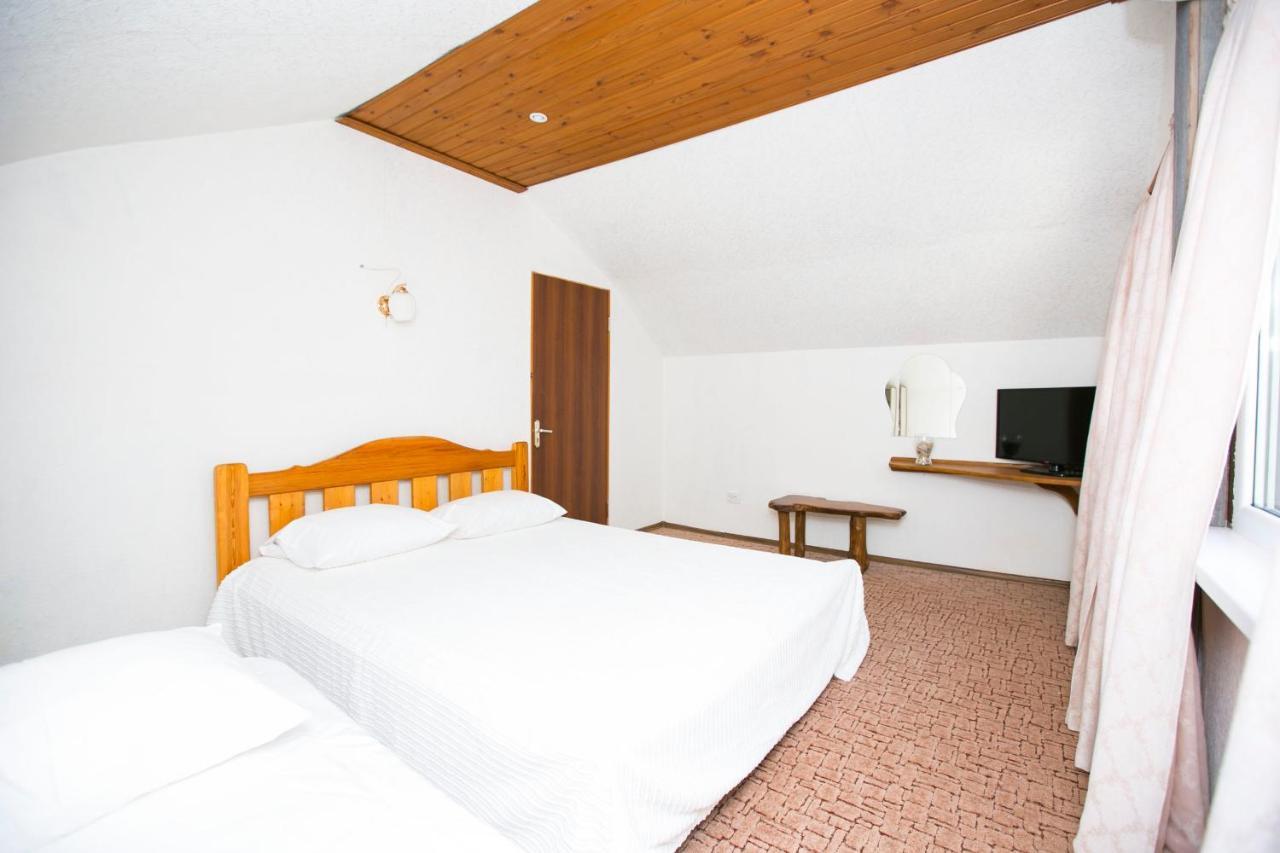 Guest House Lavr Gagra Exterior foto